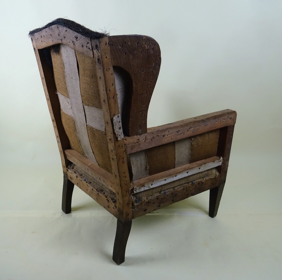 Child’s Wing Chair (10).JPG